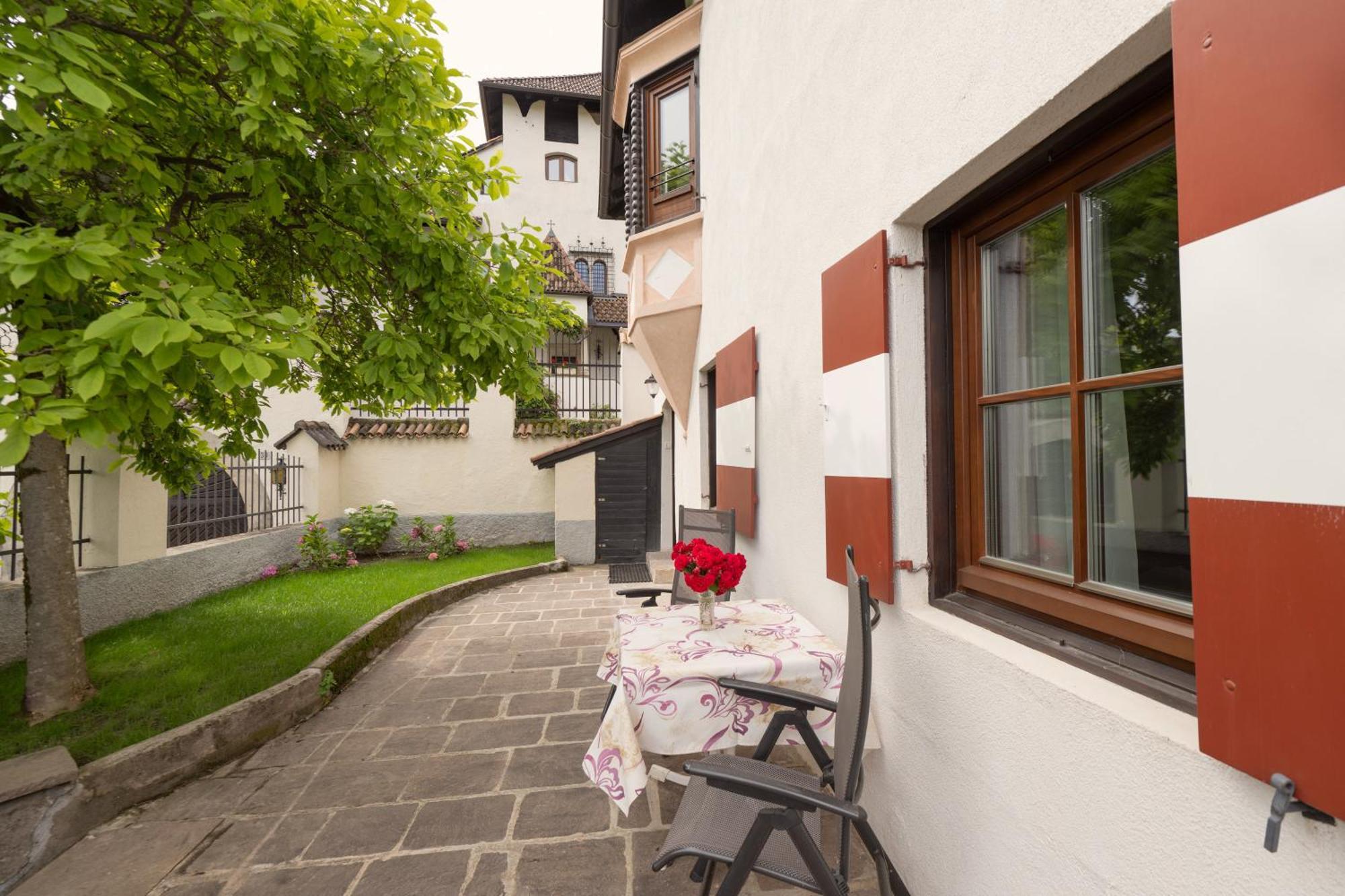 Apartments Schloss Paschbach Аппиано-Сулла-Страда-дель-Вино Экстерьер фото
