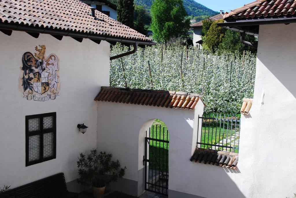 Apartments Schloss Paschbach Аппиано-Сулла-Страда-дель-Вино Экстерьер фото