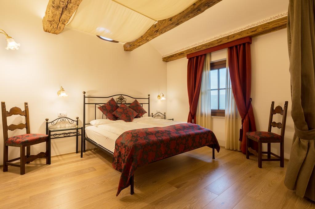 Apartments Schloss Paschbach Аппиано-Сулла-Страда-дель-Вино Экстерьер фото