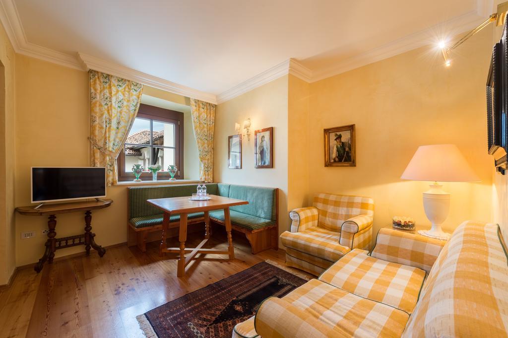 Apartments Schloss Paschbach Аппиано-Сулла-Страда-дель-Вино Экстерьер фото